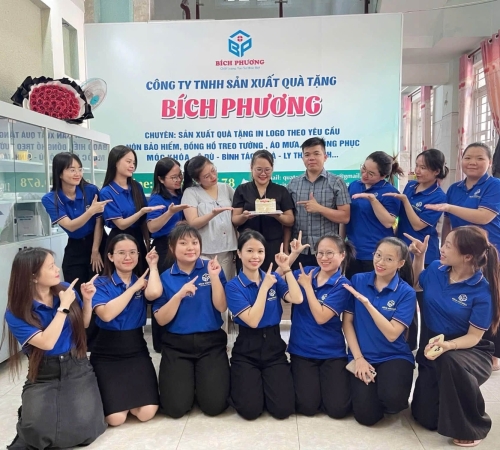 CHÚC MỪNG SINH NHẬT SẾP PHƯỢNG - "NGƯỜI TRUYỀN LỬA" CỦA BÍCH PHƯƠNG