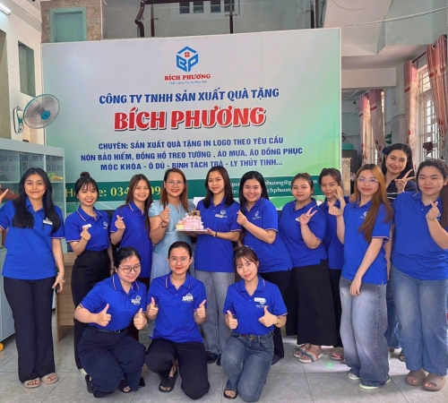 CHÚC MỪNG SINH NHẬT 2 CÔ GÁI THÁNG 4