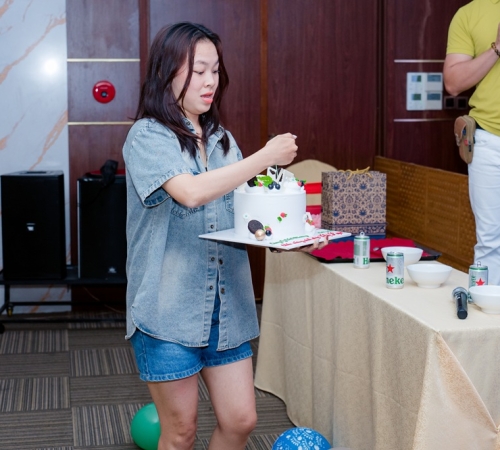 SINH NHẬT THÁNG 5 – CHÚC MỪNG BẠN LỤA & BẠN HỒNG