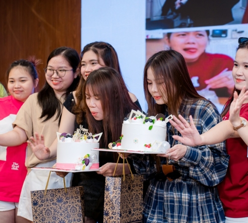 SINH NHẬT THÁNG 5 – CHÚC MỪNG BẠN LỤA & BẠN HỒNG