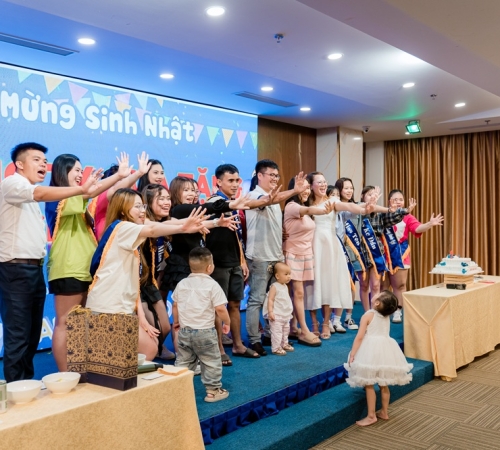 KỶ NIỆM 2 NĂM THÀNH LẬP CÔNG TY QUÀ TẶNG BÍCH PHƯƠNG – HÀNH TRÌNH 9/5/2023 – 9/5/2025