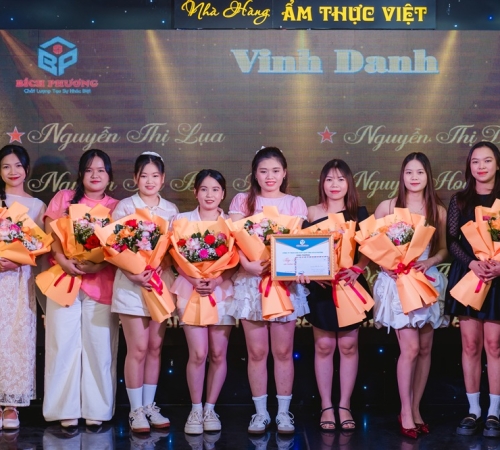 LỄ TỔNG KẾT HOẠT ĐỘNG KINH DOANH QUÝ 2/2025 – QUÀ TẶNG BÍCH PHƯƠNG