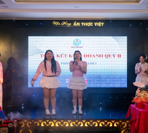 LỄ TỔNG KẾT HOẠT ĐỘNG KINH DOANH QUÝ 2/2025 – QUÀ TẶNG BÍCH PHƯƠNG
