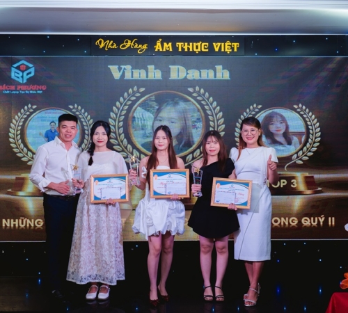 LỄ TỔNG KẾT HOẠT ĐỘNG KINH DOANH QUÝ 2/2025 – QUÀ TẶNG BÍCH PHƯƠNG