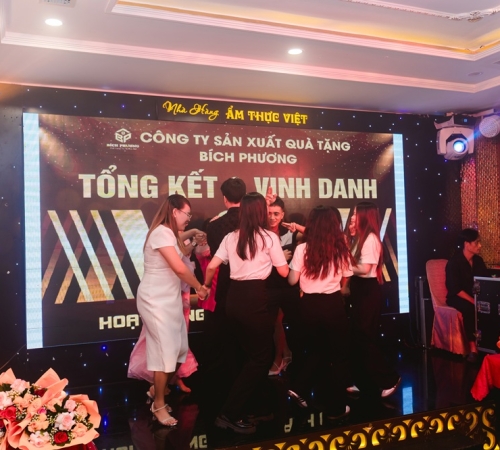 LỄ TỔNG KẾT HOẠT ĐỘNG KINH DOANH QUÝ 2/2025 – QUÀ TẶNG BÍCH PHƯƠNG