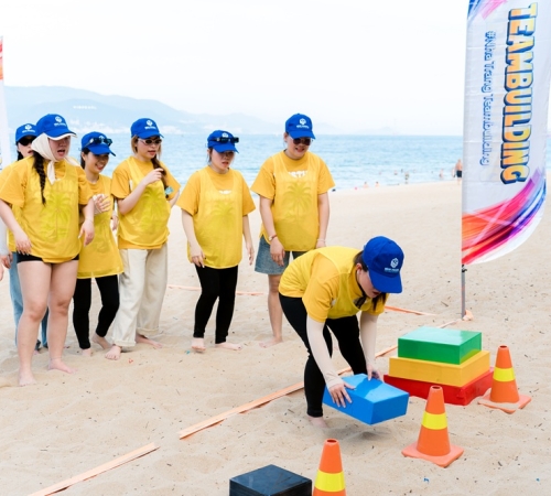 TEAMBUILDING NHA TRANG – GẮN KẾT ĐỂ BỨT PHÁ CÙNG QUÀ TẶNG BÍCH PHƯƠNG
