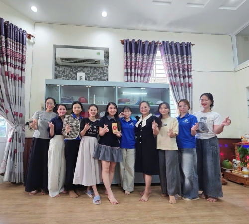 VINH DANH NGÔI SAO KINH DOANH BÍCH PHƯƠNG – THU HOÀI CHỐT ĐƠN ĐẦU THÁNG 9/2025