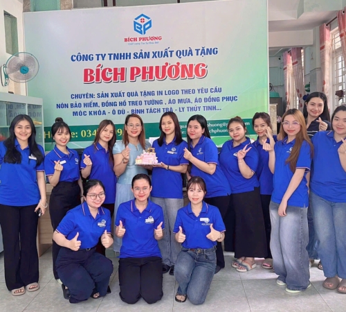 CHÚC MỪNG SINH NHẬT 2 CÔ GÁI THÁNG 4