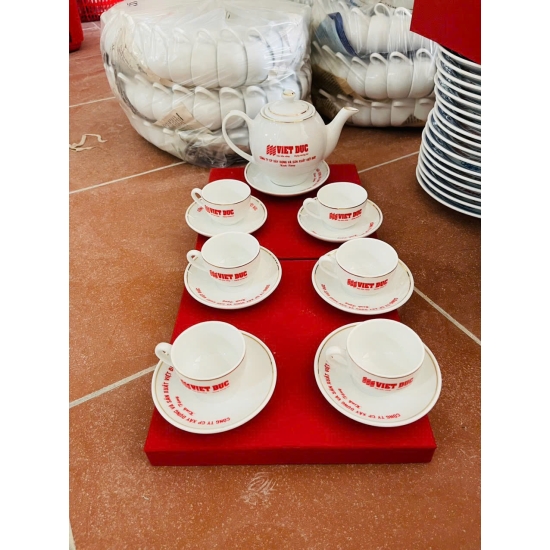 BÌNH TÁCH TRÀ IN LOGO – MÓN QUÀ TẶNG DOANH NGHIỆP SANG TRỌNG, TINH TẾ