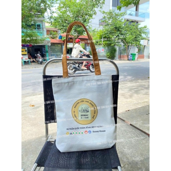 TÚI CANVAS IN LOGO THEO YÊU CẦU – GIẢI PHÁP QUÀ TẶNG THÂN THIỆN, THƯƠNG HIỆU RÕ RÀNG