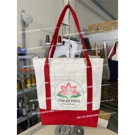 TÚI CANVAS IN LOGO THEO YÊU CẦU – GIẢI PHÁP QUÀ TẶNG THÂN THIỆN, THƯƠNG HIỆU RÕ RÀNG